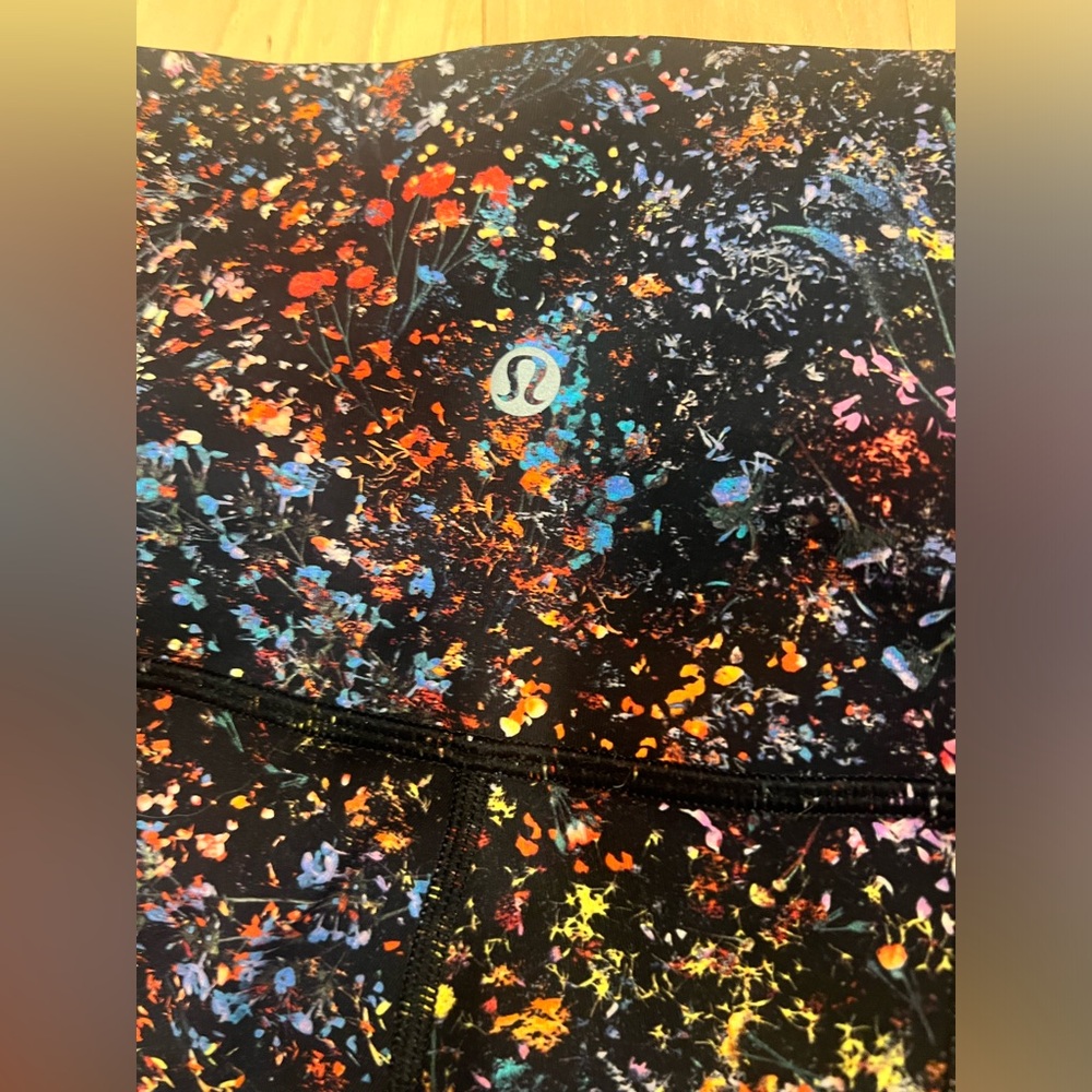 Lululemon floral leggings, size 0! - Picture 3 of 3